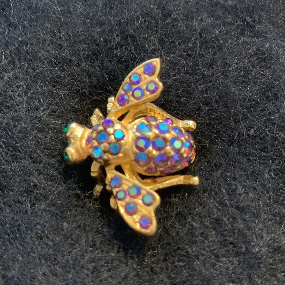 Vintage Joan Rivers Aurora Borealis Bee Pin Broach - Picture 3 of 6